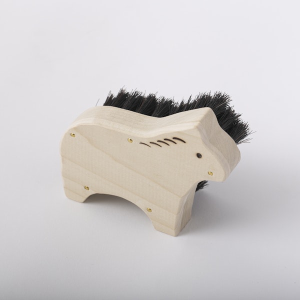 宇野刷毛ブラシ製作所/アニマルブラシ 馬毛ボディ用 大 - 手植えだから丈夫で長持ち、天然毛の飾れるアニマルブラシ