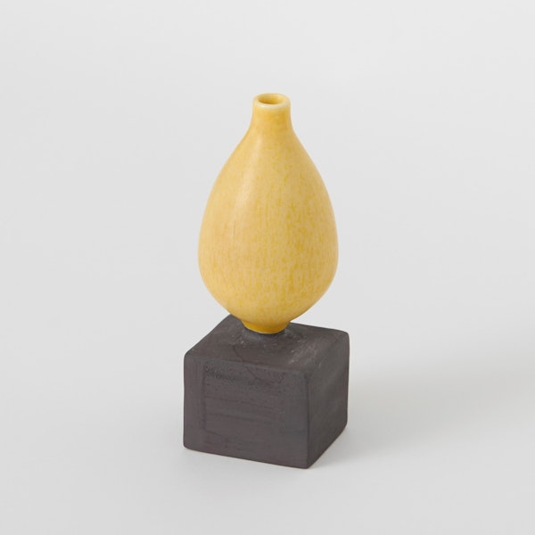 POTPURRI/ART PIECE Flower vase No6
