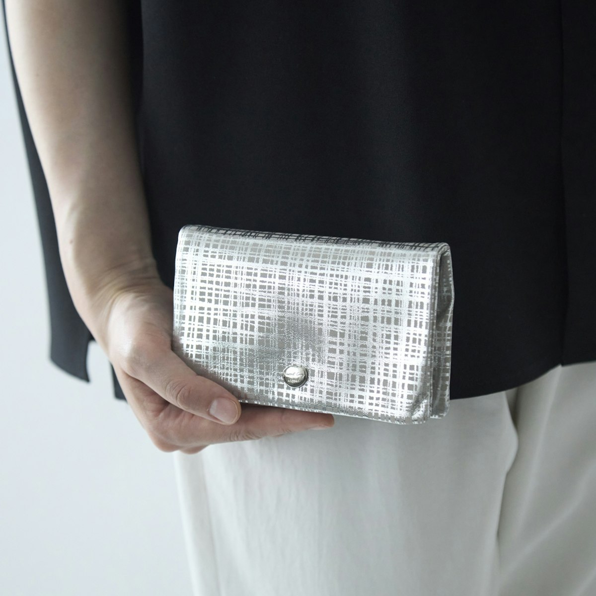 Neutral Gray/ネット　ショートウォレット