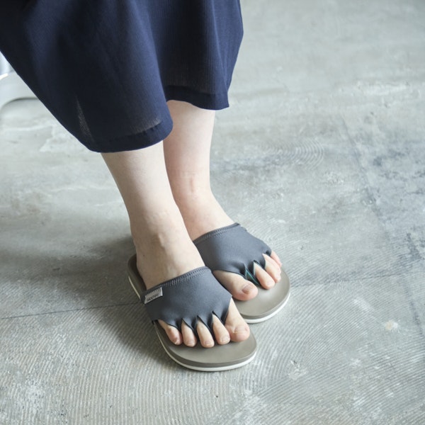 AKAISHI/610 5本指エクサルームサンダル