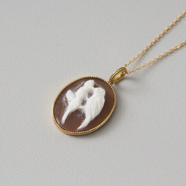 La mascotte cameo collection/ハチドリ カメオペンダントトップ