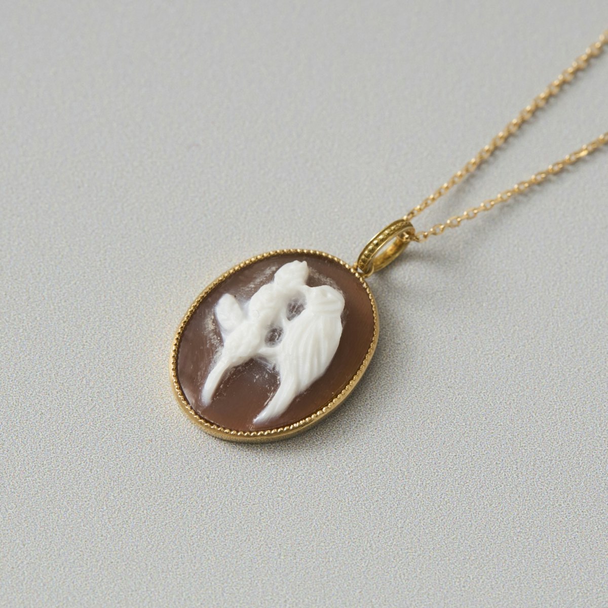 La mascotte cameo collection/ハチドリ カメオペンダントトップ