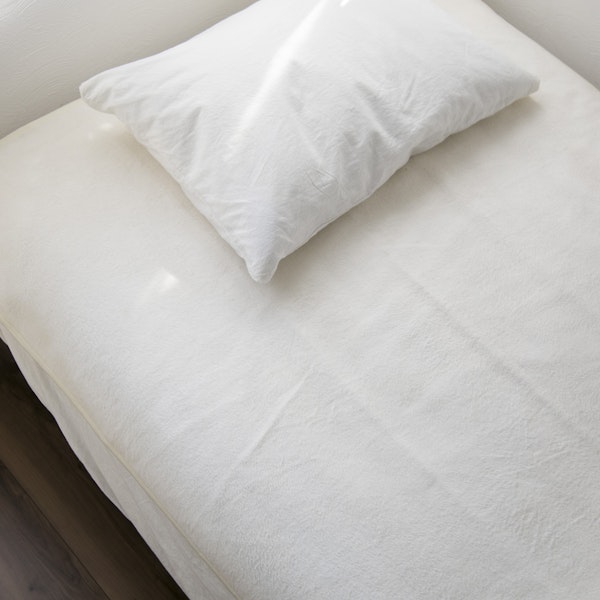 三井毛織/シルクの国産敷毛布パット シングル - シルクを敷いて眠るとこんなに気持ちよく眠れる！