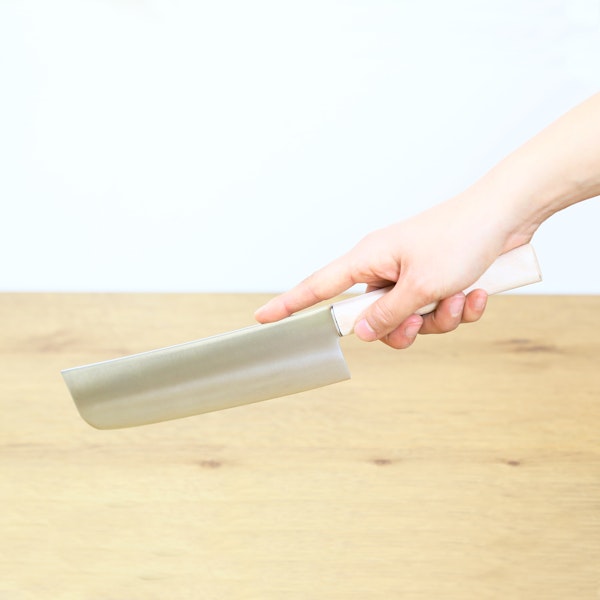 ゆり 菜切包丁 -志津刃物製作所の包丁ゆり、女性の手にやさしい軽量