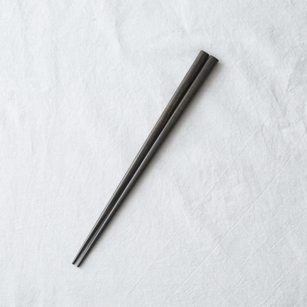 箸蔵まつかん/四角箸 黒檀（蜜蝋仕上） - シンプルで持ちやすい黒檀のお箸