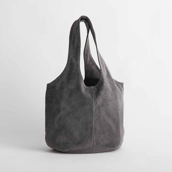 TOKYO LEATHER FACTORY/洗える革のドロップトートバッグ - 丸洗いができるから、ずっと使える革のバッグ