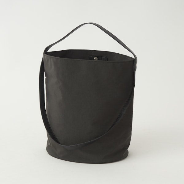 .URUKUST/TWIST-Bucket Medium