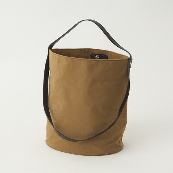 .URUKUST/TWIST-Bucket Medium