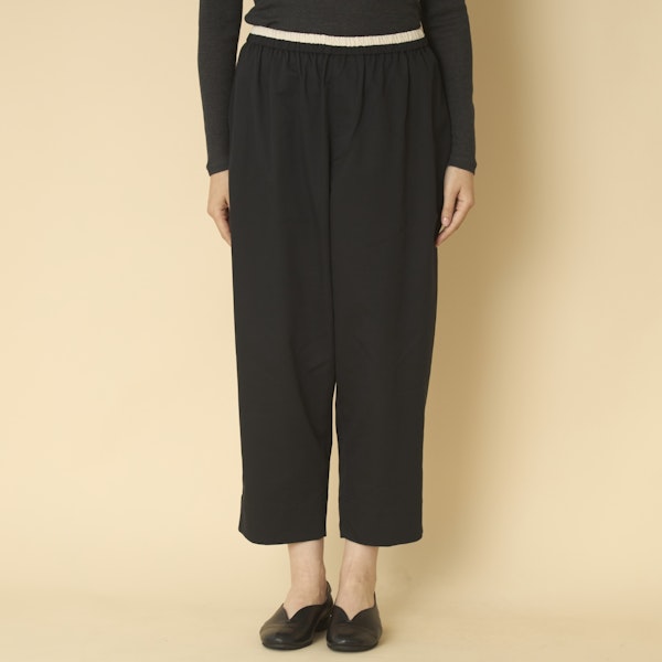 TUTIE./ピーチ起毛コットンセルロースクロップドパンツ