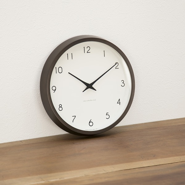 Lemnos/Campagne 電波時計 -正確な時刻を表示してくれて安心な電波時計
