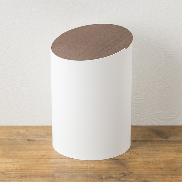 MOHEIM/SWING BIN S -シンプルを極めた機能的なゴミ箱に、小さいサイズ MOHEIM/SWING BIN S -シンプルを極めた機能的なゴミ箱に、小さいサイズ