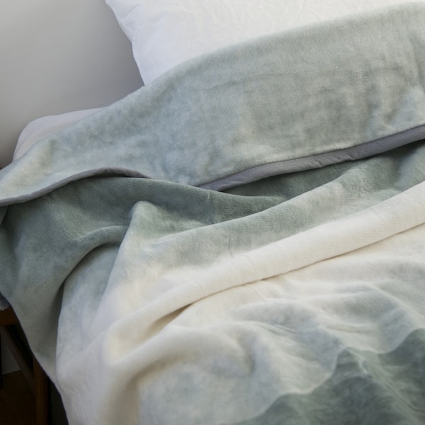 LOOM＆SPOOL/FLOOD OF LIGHT コットンニューマイヤー毛布 シングル - 軽くてふわふわあたたかい、静電気が起きにくい綿毛布