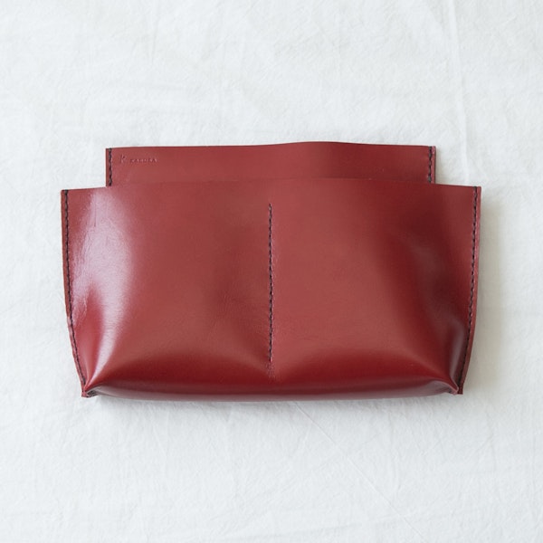 KAKURA/5レザーポケット L -バッグの中を快適にする5つの革ポケット 