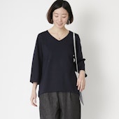 Kilka/洗えてシワになりにくい Vネックカットソー
