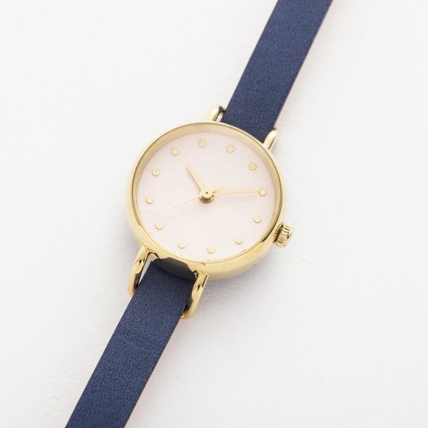 【新品未使用】はなもっこ 天然珊瑚 腕時計